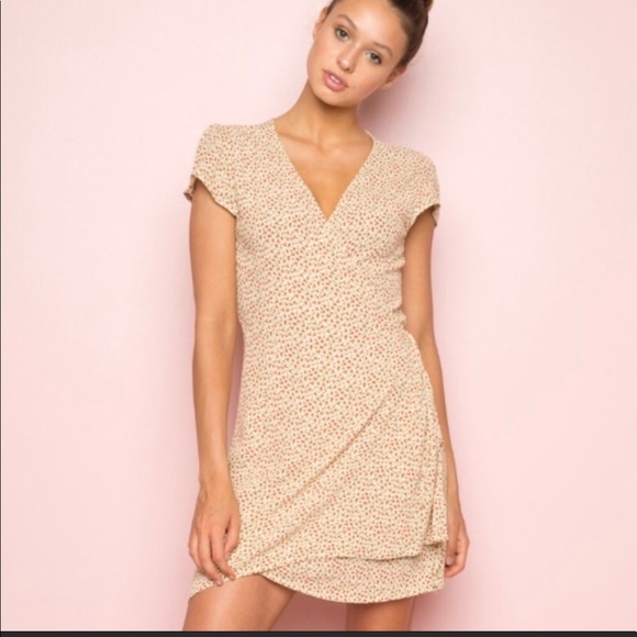 Brandy Melville Dresses & Skirts - Brandy Melville Yellow Floral Robbie Dress